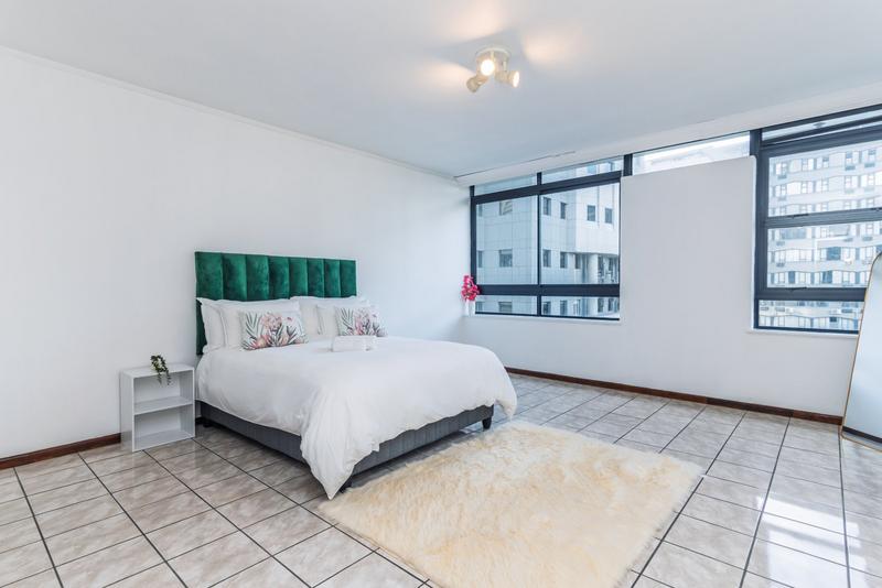 2 Bedroom Property for Sale in Cape Town City Centre Western Cape